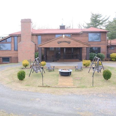 Bent Mountain Lodge ロアノーク エクステリア 写真