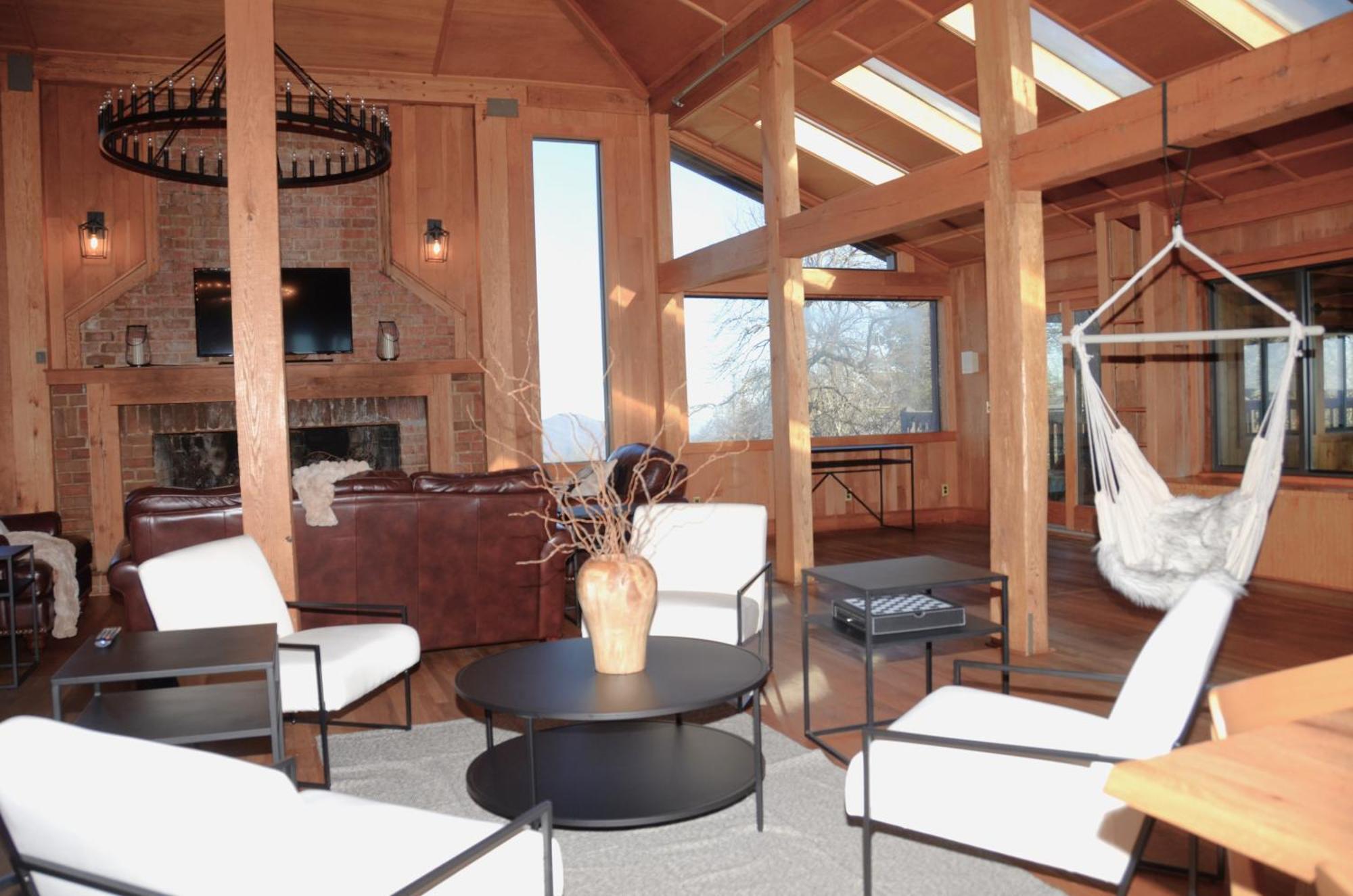 Bent Mountain Lodge ロアノーク エクステリア 写真