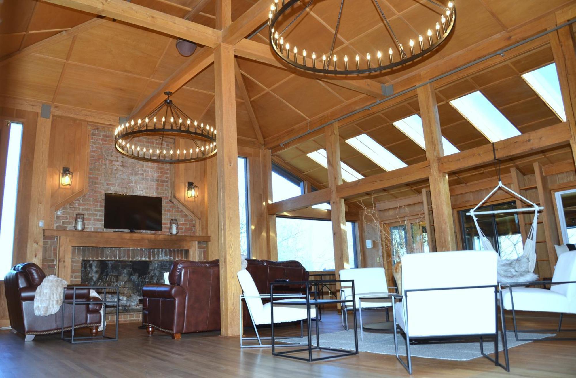 Bent Mountain Lodge ロアノーク エクステリア 写真