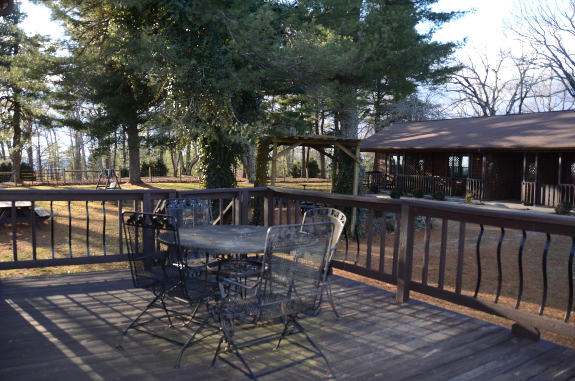 Bent Mountain Lodge ロアノーク エクステリア 写真