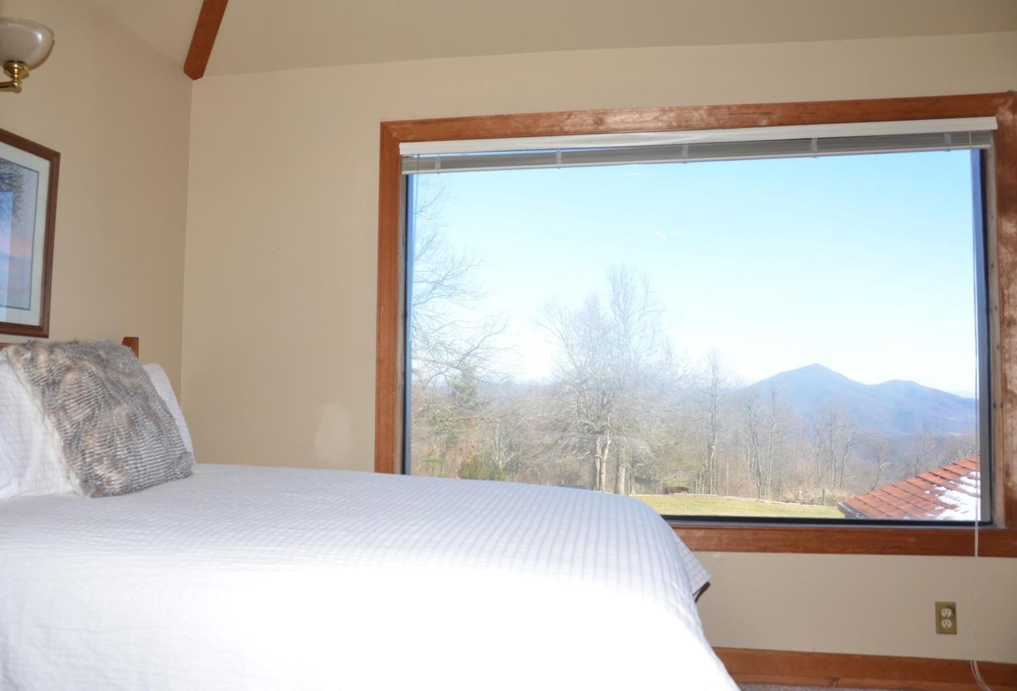Bent Mountain Lodge ロアノーク エクステリア 写真